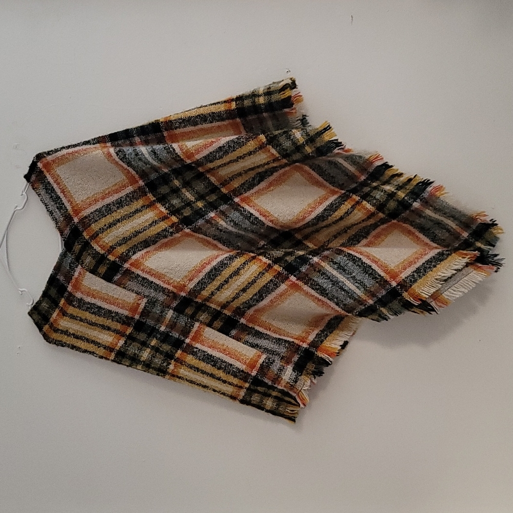 L.I.B New York Women's Poncho Shawl NWT (One Size)